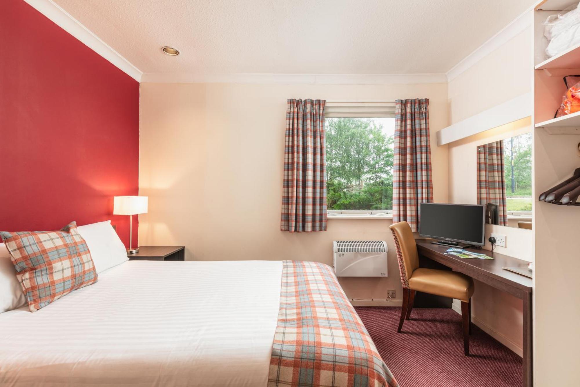 Highlander Hotel 'A Bespoke Hotel' Newtonmore Eksteriør bilde