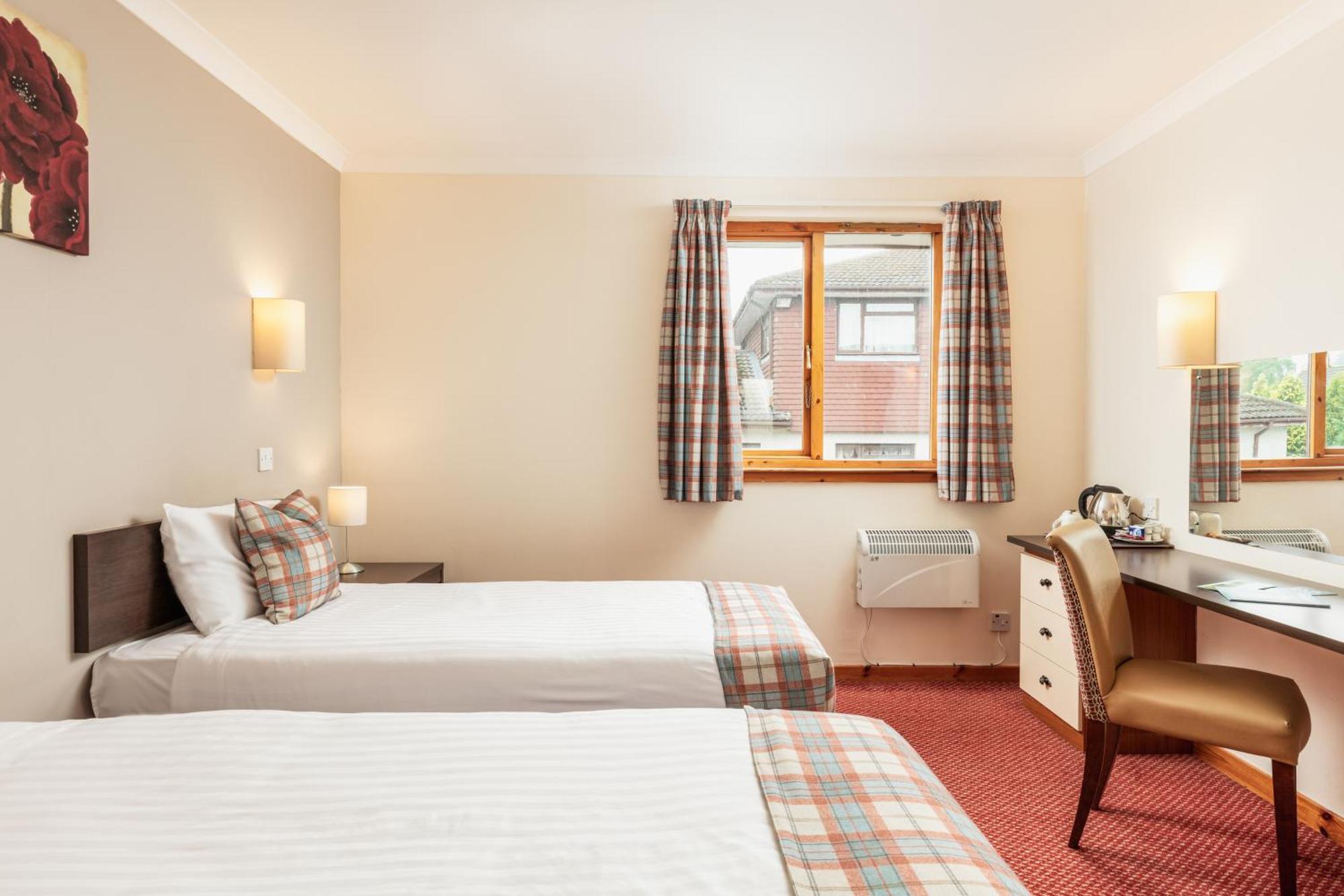 Highlander Hotel 'A Bespoke Hotel' Newtonmore Eksteriør bilde