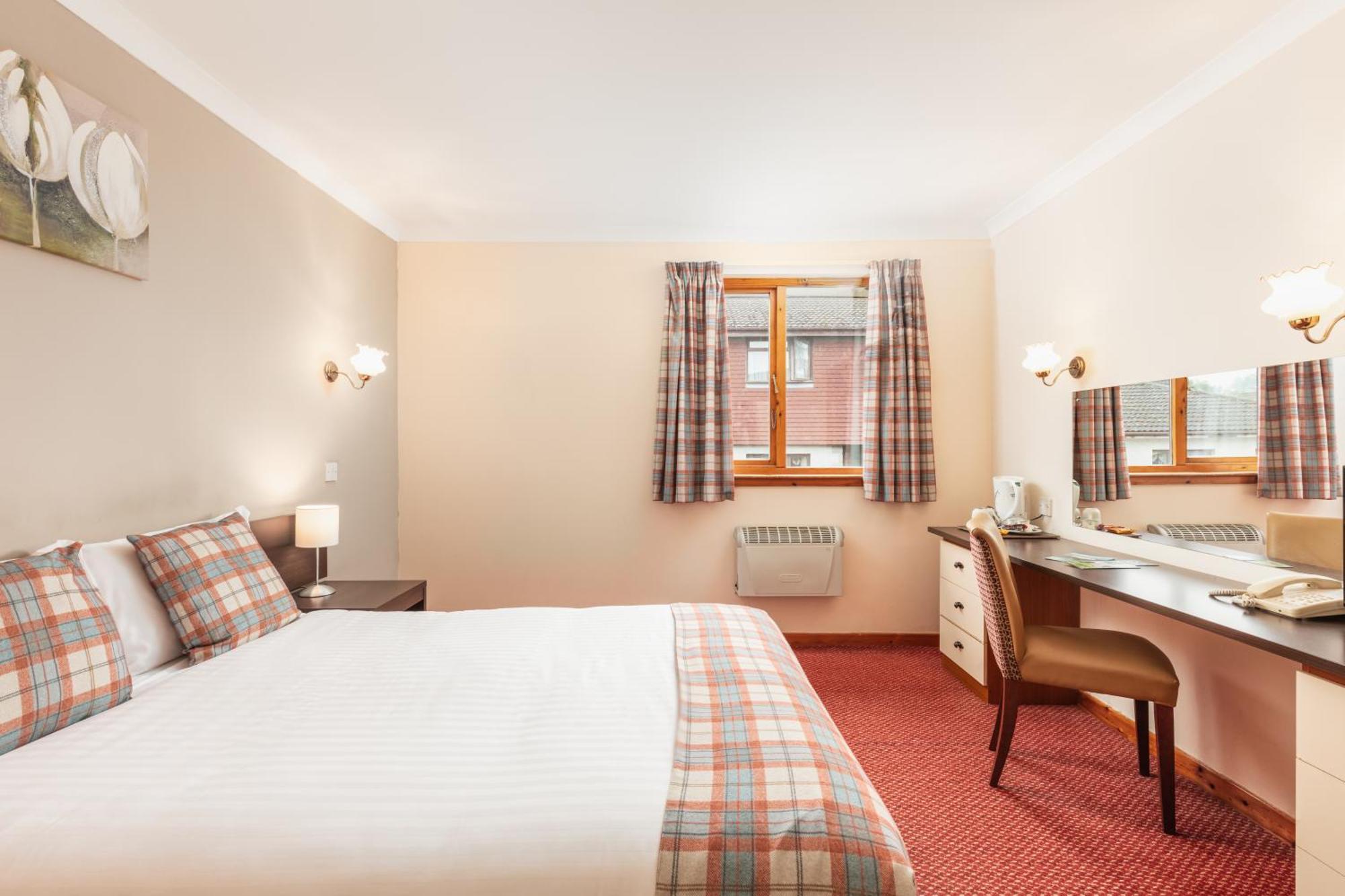 Highlander Hotel 'A Bespoke Hotel' Newtonmore Eksteriør bilde