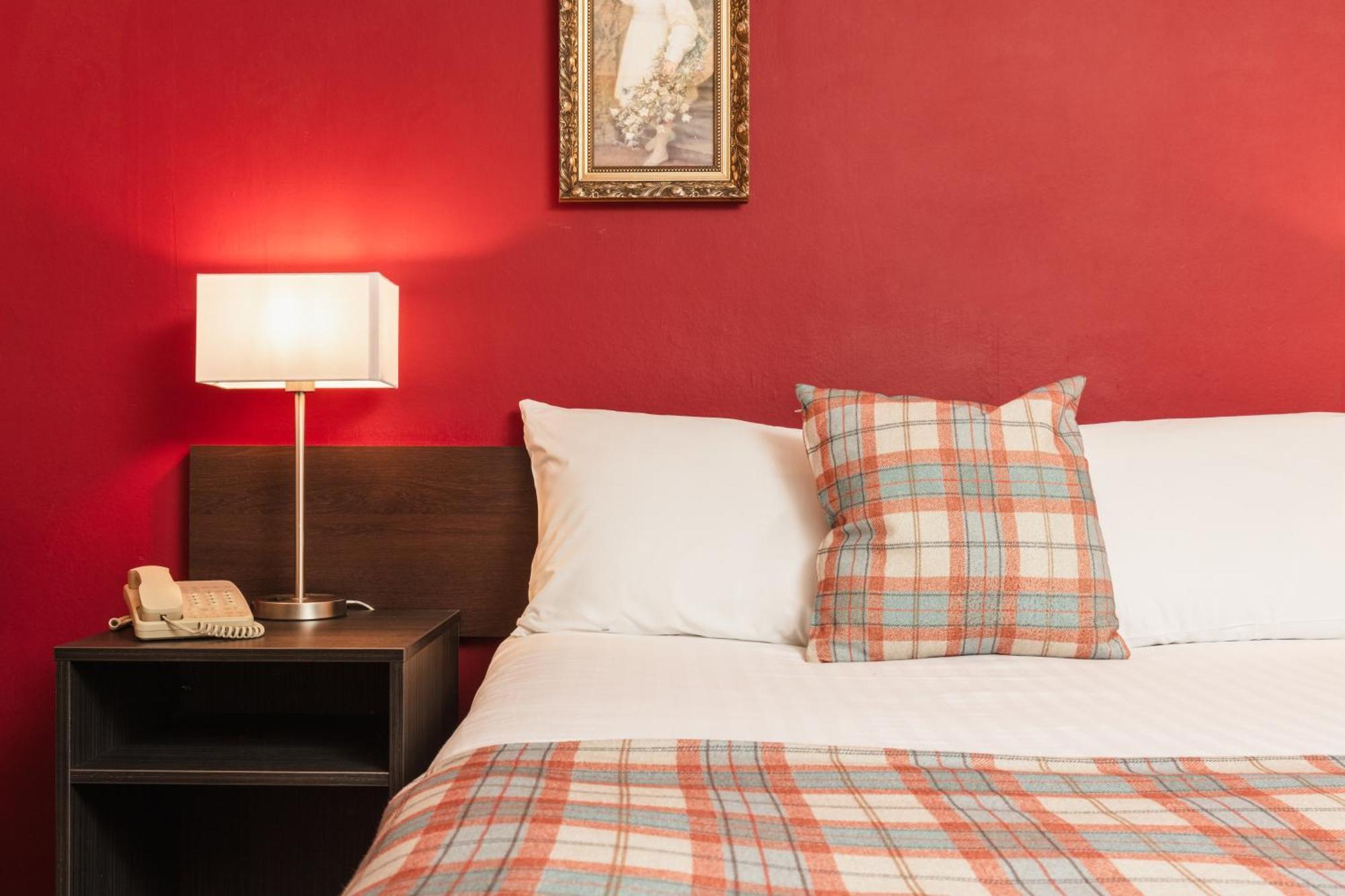 Highlander Hotel 'A Bespoke Hotel' Newtonmore Eksteriør bilde