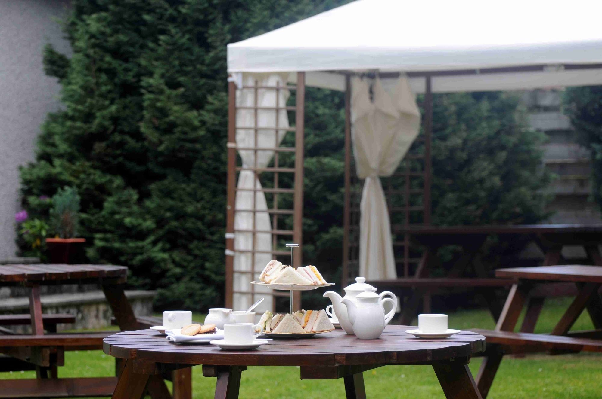 Highlander Hotel 'A Bespoke Hotel' Newtonmore Eksteriør bilde
