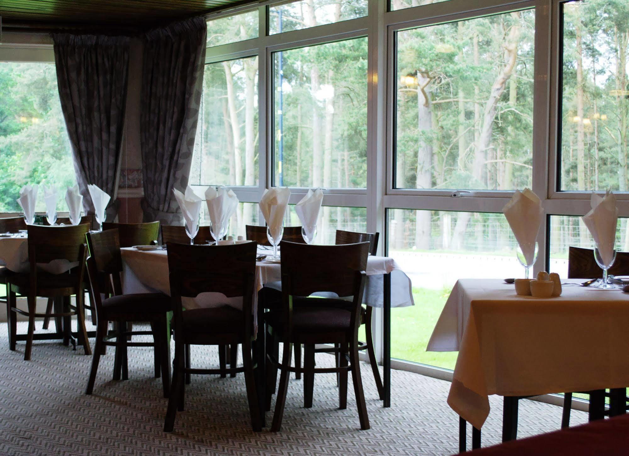 Highlander Hotel 'A Bespoke Hotel' Newtonmore Eksteriør bilde