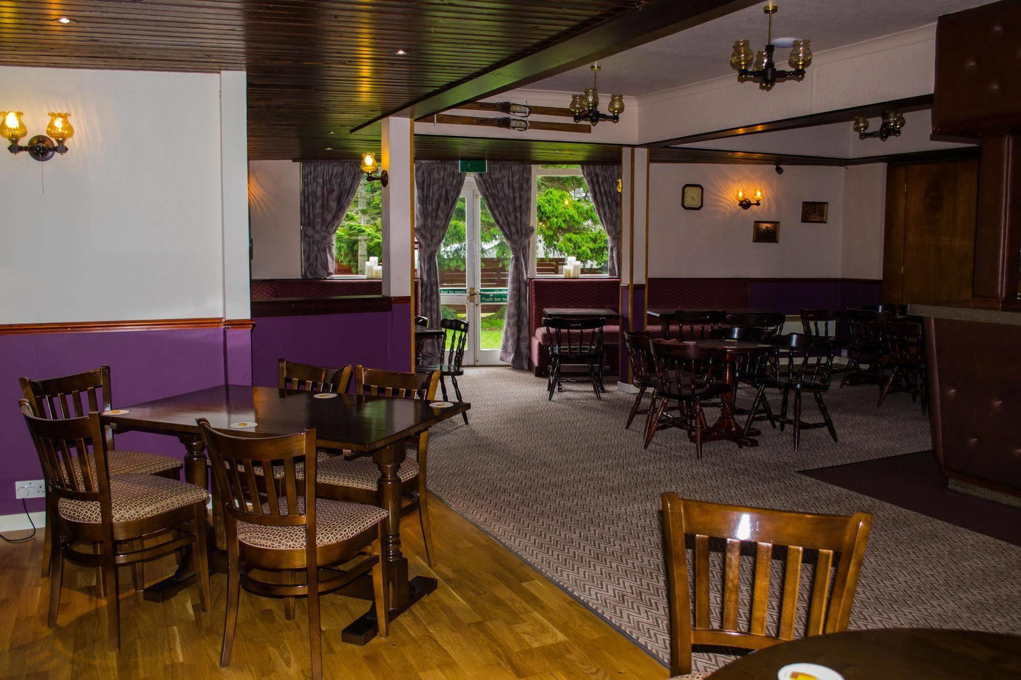 Highlander Hotel 'A Bespoke Hotel' Newtonmore Eksteriør bilde